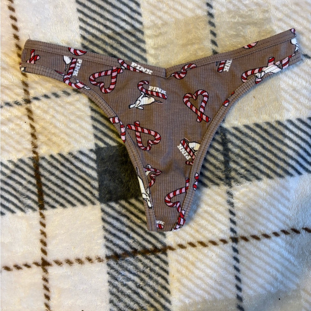 Victoria's Secret PINK COTTON THONG Iced Coffee Candy Cane Dog PANTY (Small)